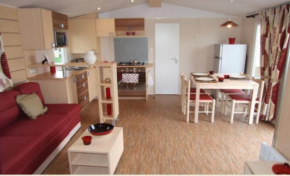 Spacieux MH 3 chambres 2 sdb avec lave linge et lave vaisselle ES80